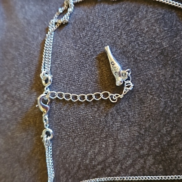 CHLOE & ISABEL Silvertone Layered Hammered Disc Paillette Pendant Chain Necklace - Picture 6 of 6